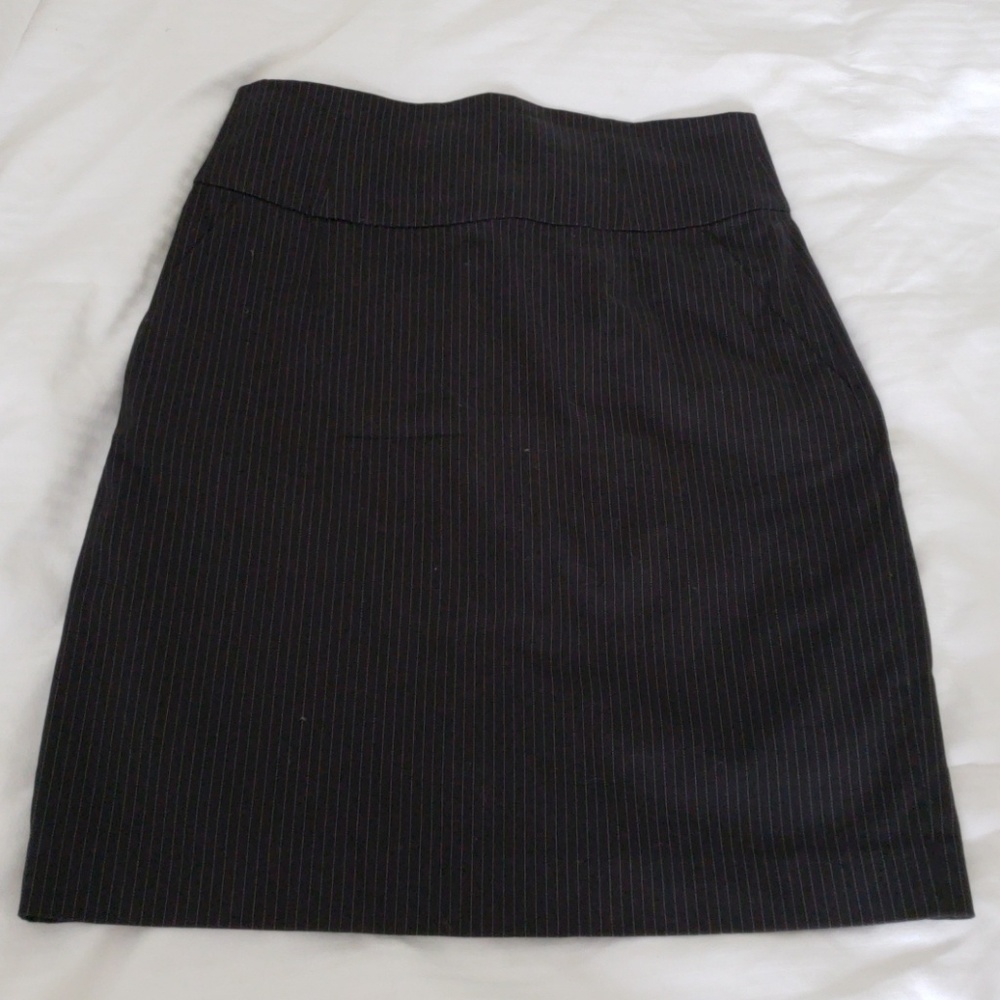 Banana Republic size 6 pencil skirt